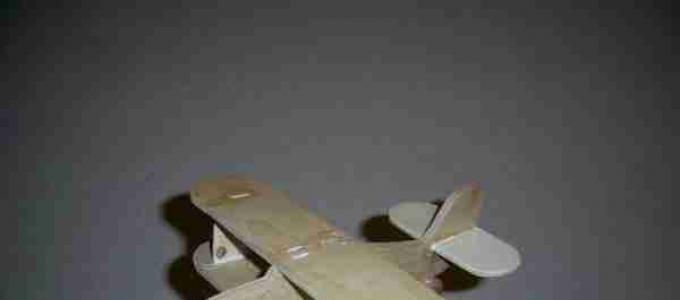 How to build a model airplane yourself