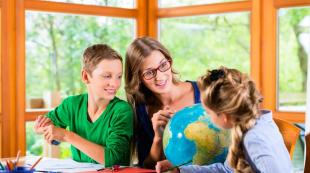 Alternative to school: homeschooling, external learning, online learning